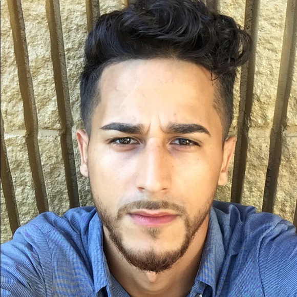 Meet your Posher, Luis - Picture 1 of 1